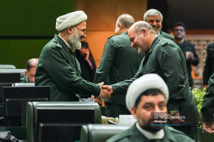 اعلام حمایت نمایندگان مجلس شورای اسلامی از سپاه پاسداران