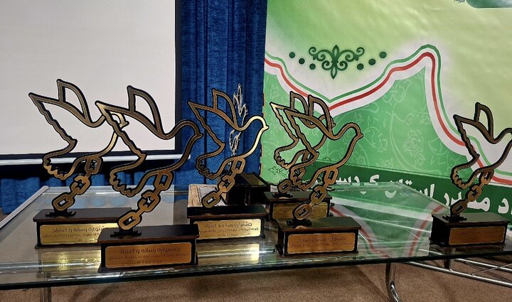 خبرنگار ایمنا حائز ۲ رتبه برتر جشنواره رسانه و اعتیاد در کردستان شد