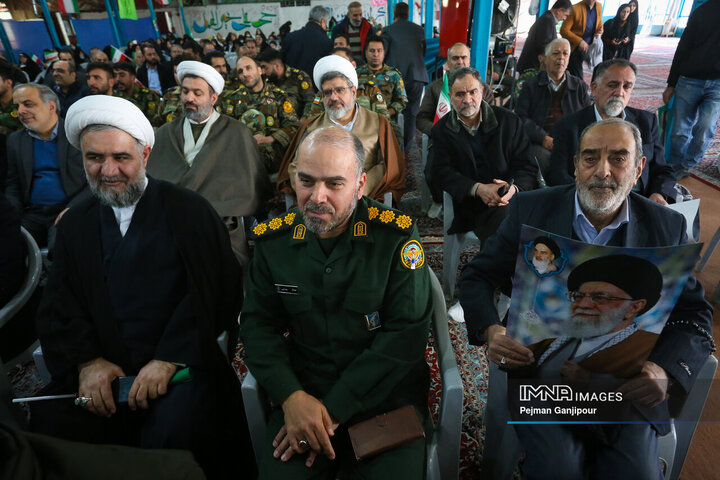 آغاز جشن‌های پیروزی انقلاب اسلامی در اصفهان