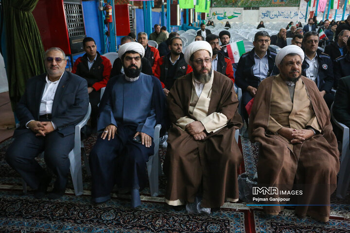 آغاز جشن‌های پیروزی انقلاب اسلامی در اصفهان