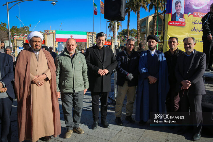 آغاز جشن‌های پیروزی انقلاب اسلامی در اصفهان