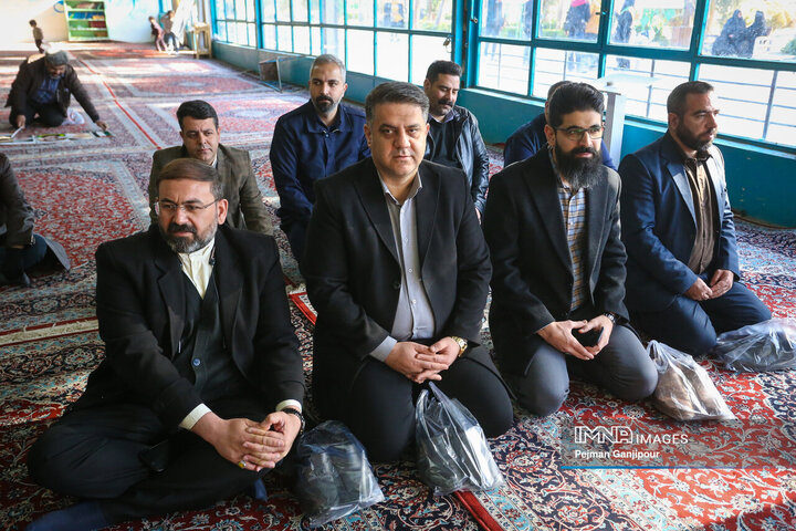 آغاز جشن‌های پیروزی انقلاب اسلامی در اصفهان