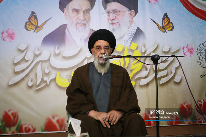 آغاز جشن‌های پیروزی انقلاب اسلامی در اصفهان