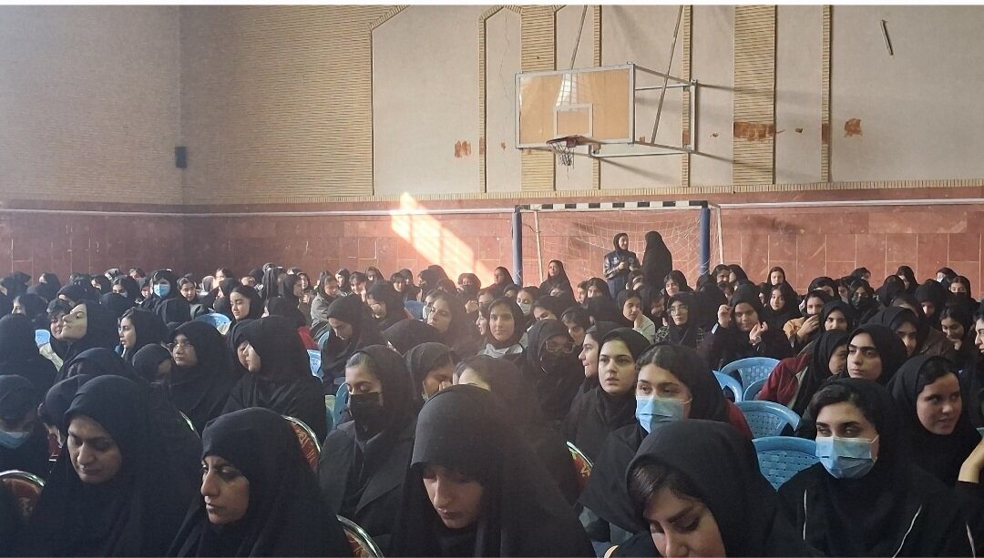 همراهی و همدلی مردم عامل پیروزی انقلاب اسلامی بود