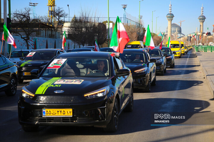 رژه تاکسیرانان اصفهان به مناسب آغاز دهه فجر