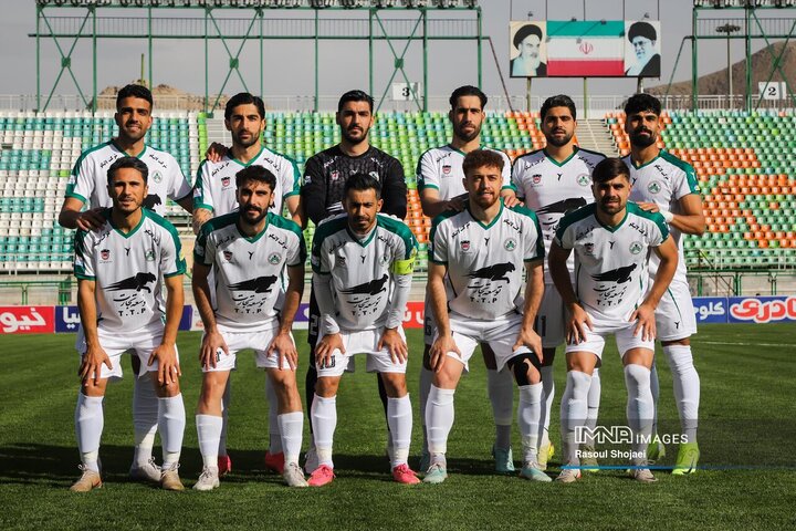 حضور شهردار و عضو شورای شهر اصفهان در اردوی تیم فوتبال ذوب‌آهن