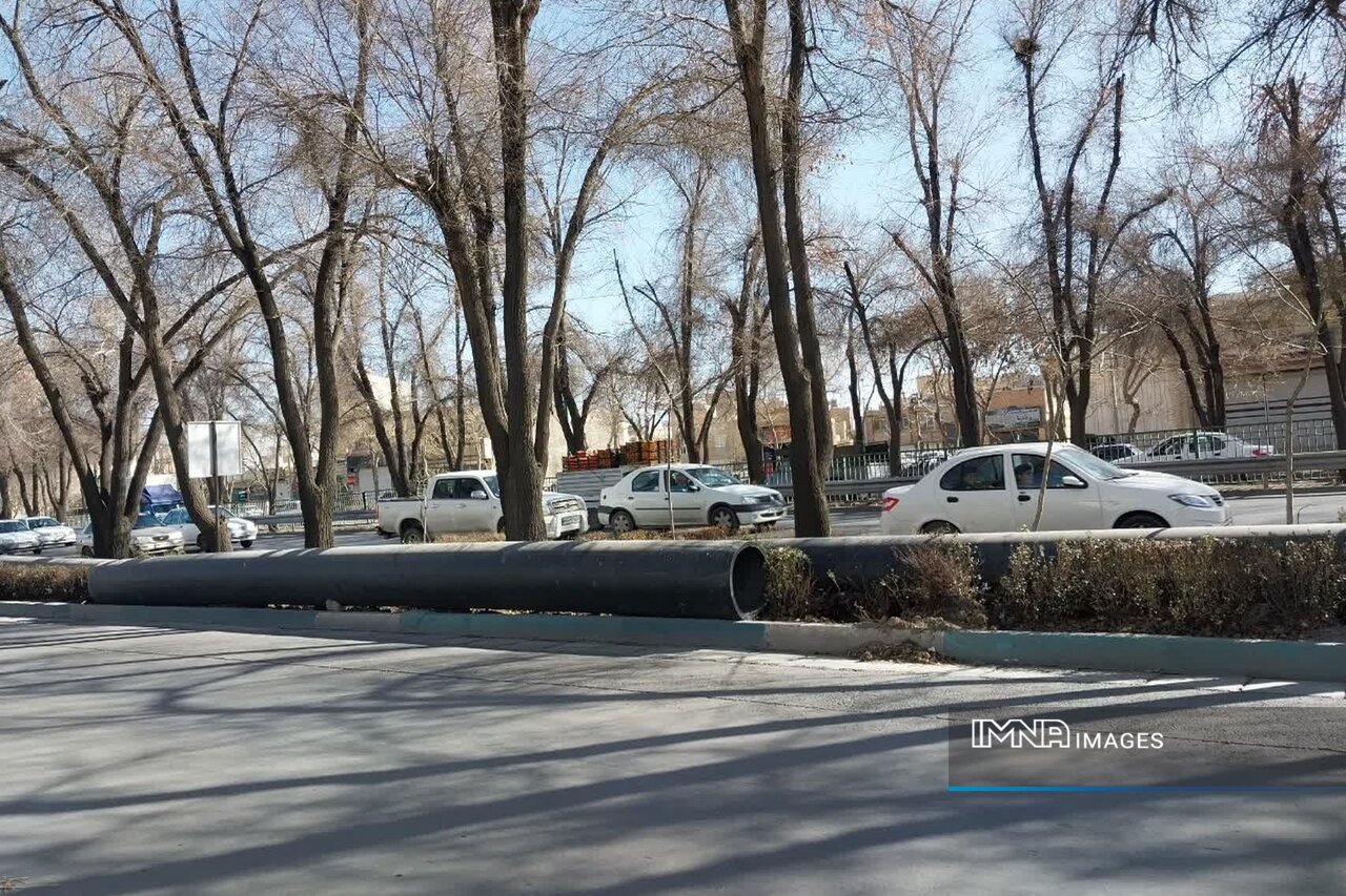 کلکتور پساب منطقه ۷، چالش آب و فضای سبز شمال اصفهان را حل میکند