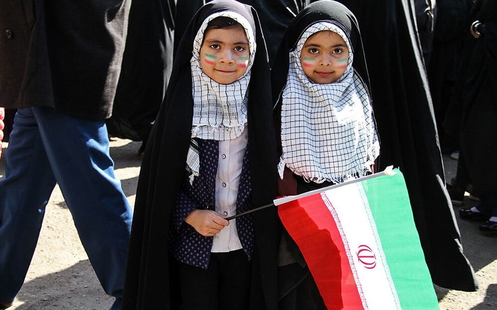 روایتهایی از قلب تاریخ تا قهرمانان فردا در جشن انقلاب