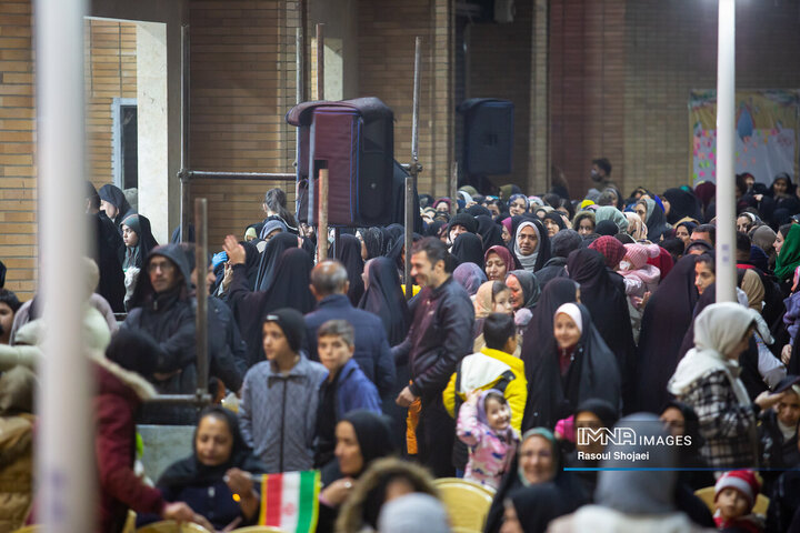 جشن میلاد امام زمان(عج) در منطقه 14 شهرداری اصفهان