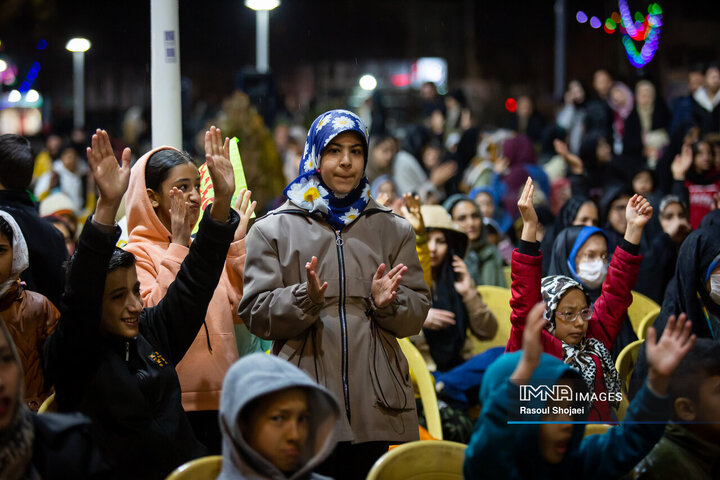 جشن میلاد امام زمان(عج) در منطقه 14 شهرداری اصفهان