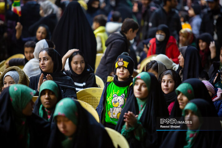 جشن میلاد امام زمان(عج) در منطقه 14 شهرداری اصفهان