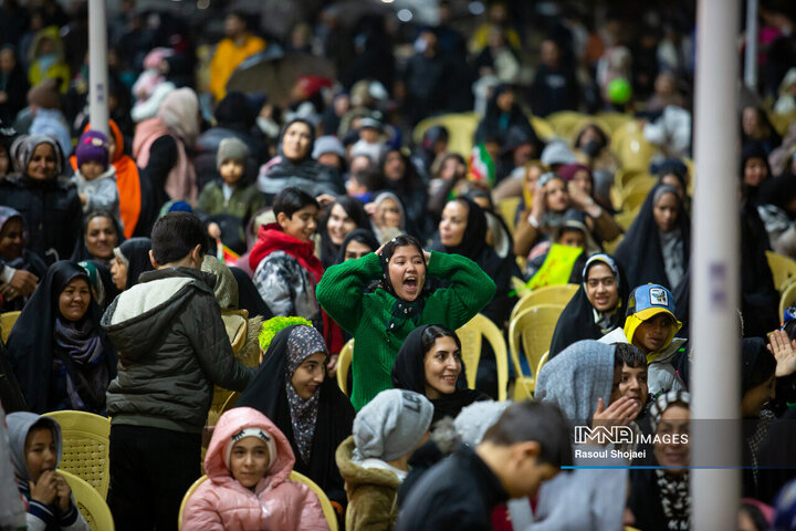 جشن میلاد امام زمان(عج) در منطقه 14 شهرداری اصفهان