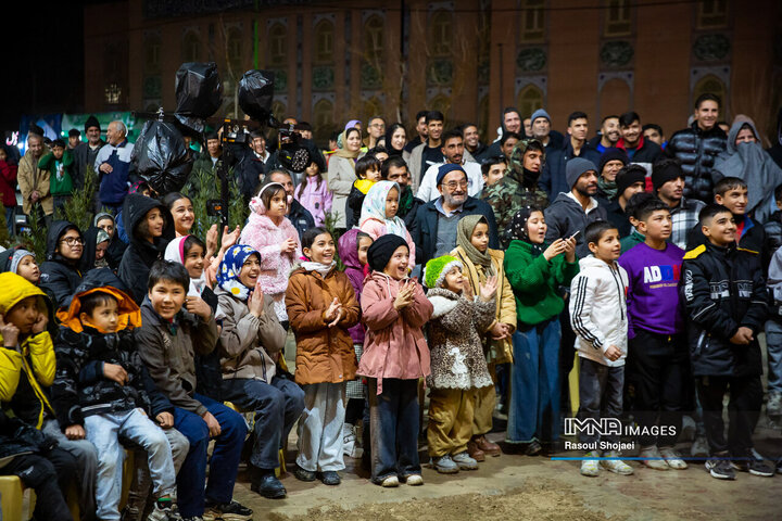 جشن میلاد امام زمان(عج) در منطقه 14 شهرداری اصفهان