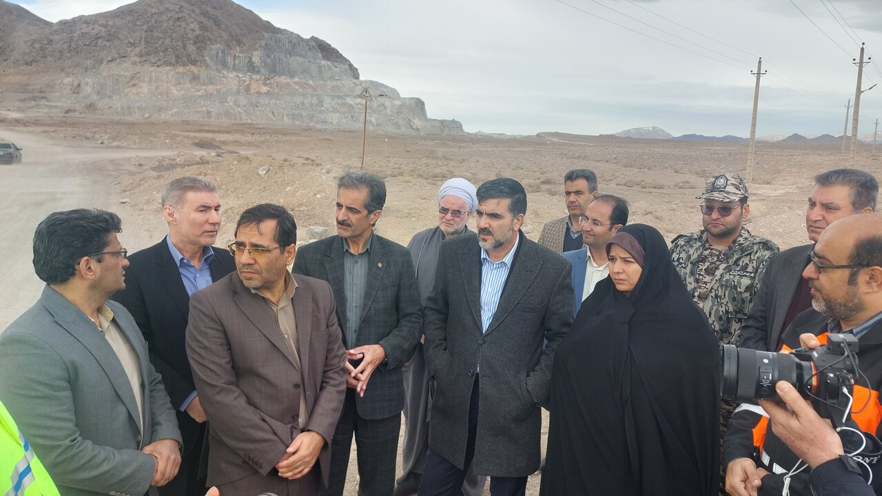 تلاش راهداری برای اتمام پروژه‌های محورهای استان اصفهان و نایین تا پایان سال‌جاری