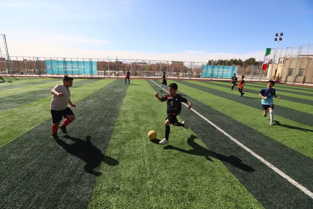 زمین‌های والیبال و مینی فوتبال «پهلوان بزرگ یزدی» در شهر یزد افتتاح شد