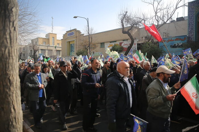 فیلم| شادپیمایی حماسه حضور برای ظهور در شیراز در روز نیمه شعبان
