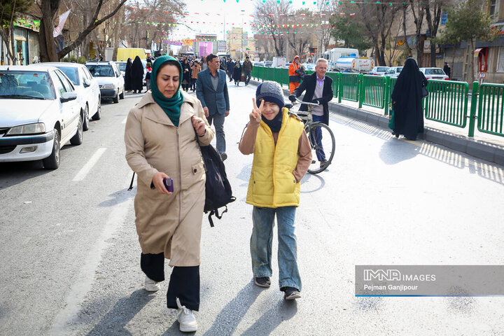 جشن بزرگ خیابان ولی عصر(عج) در اصفهان