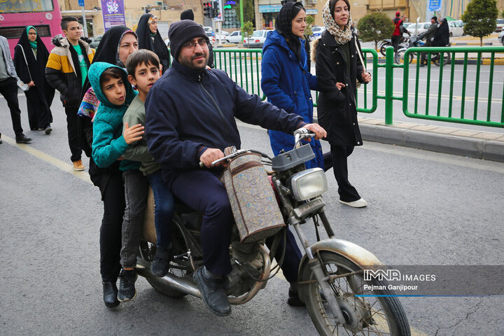 جشن بزرگ خیابان ولی عصر(عج) در اصفهان