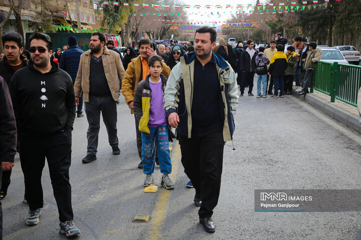 جشن بزرگ خیابان ولی عصر(عج) در اصفهان