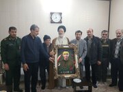 مدیر منطقه ۱۰ اصفهان با خانواده شهید اسماعیل حلاجی دیدار کرد