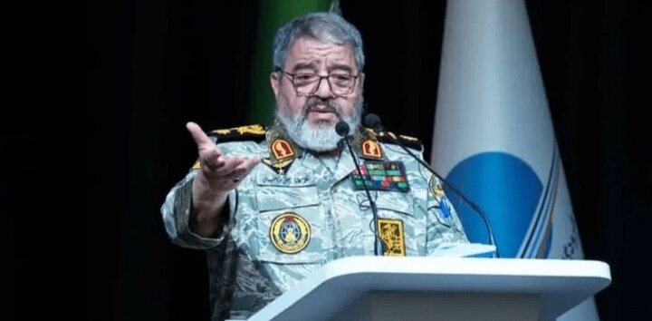 دشمن با بزرگنمایی سایه جنگ بهدنبال تحمیل مذاکره تحت فشار است