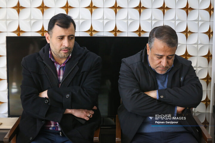 دیدار مدیران شهری اصفهان با خاواده 3 شهید مدافع امنیت