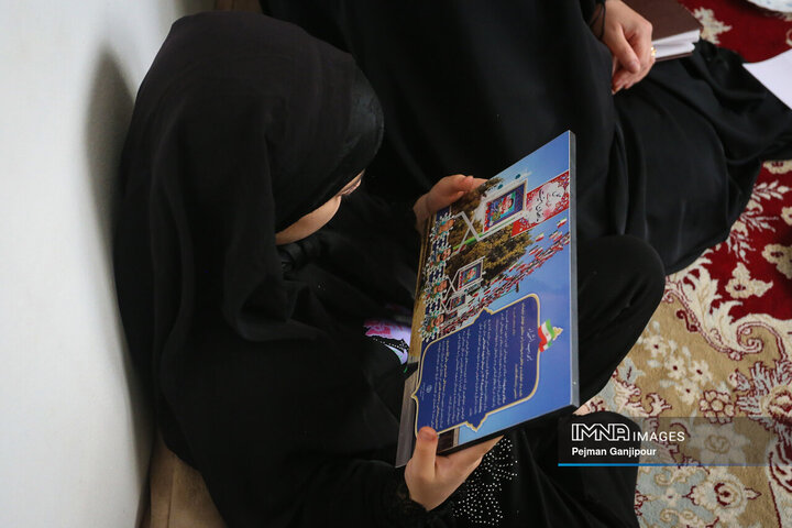 دیدار مدیران شهری اصفهان با خاواده 3 شهید مدافع امنیت