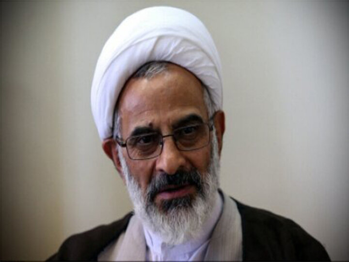 دشمن ددمنش بداند که خدای متعال مکتب خامنهای شهید را زنده نگه داشت