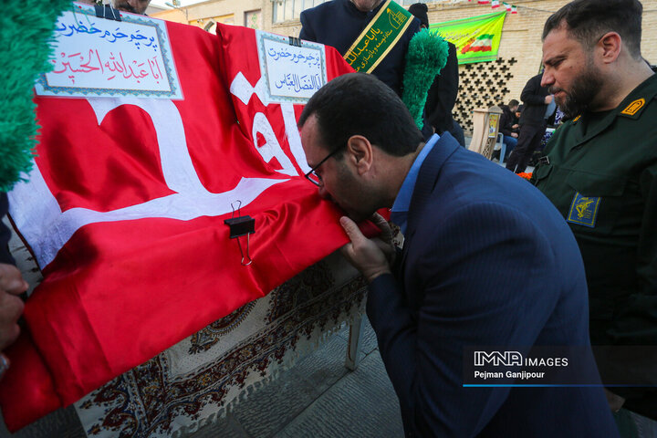 آیین غبارروبی گلستان شهدای رهنان اصفهان