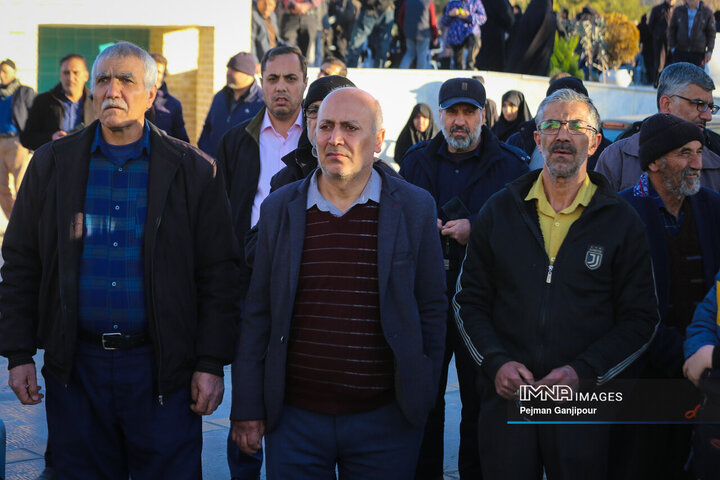 آیین غبارروبی گلستان شهدای رهنان اصفهان