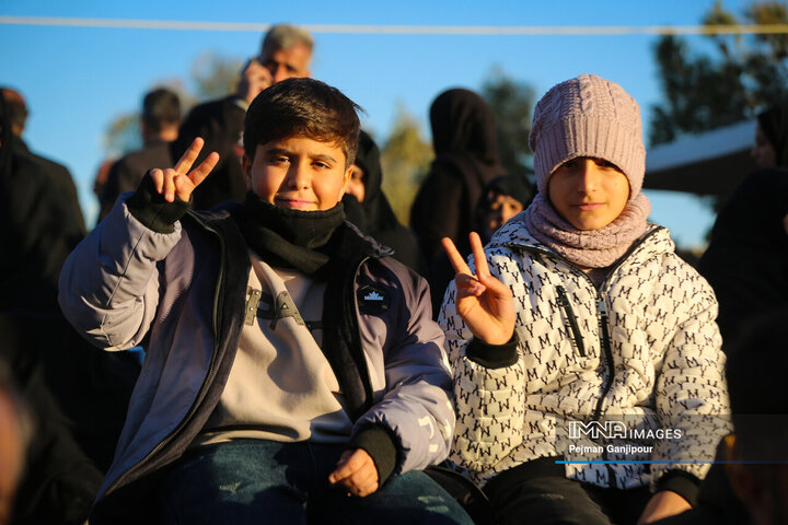 آیین غبارروبی گلستان شهدای رهنان اصفهان