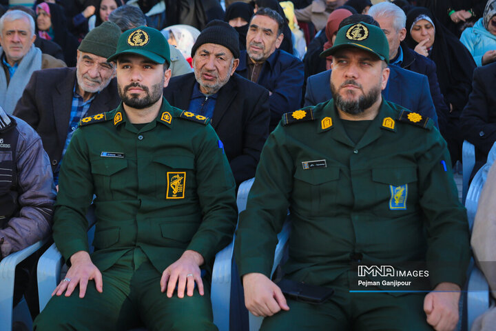 آیین غبارروبی گلستان شهدای رهنان اصفهان