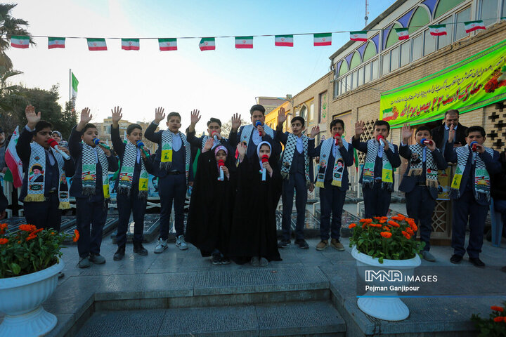آیین غبارروبی گلستان شهدای رهنان اصفهان