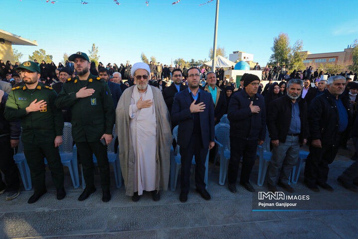 آیین غبارروبی گلستان شهدای رهنان اصفهان