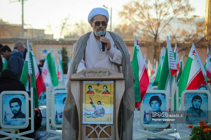 آیین غبارروبی گلستان شهدای رهنان اصفهان