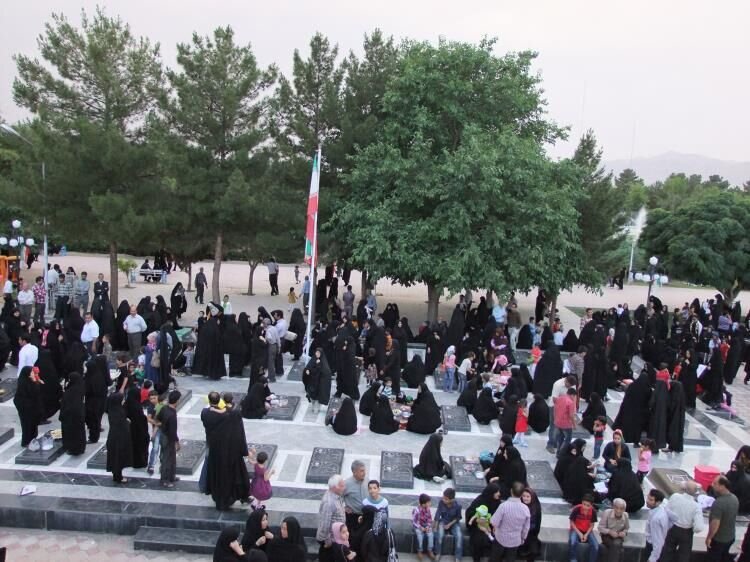 روشنایی یادها در شب‌های چراغ برات خراسان