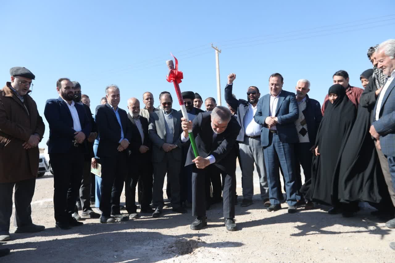 کلنگ تکمیل رینگ شرقی شهر یزد بر زمین خورد