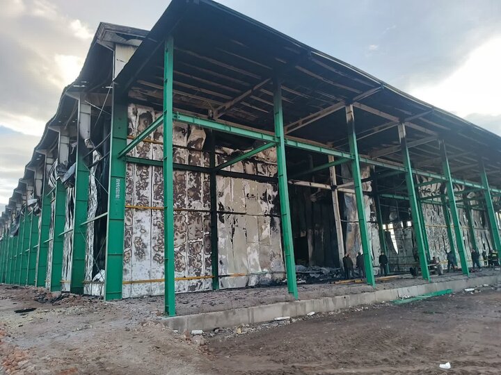آتش‌سوزی گسترده در کارخانه صنایع تبدیلی سیب‌زمینی اردبیل