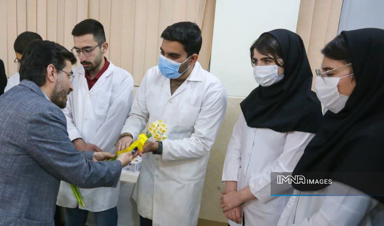 همافزایی جهادی برای سلامت خادمان شهر در منطقه ۱۰ اصفهان