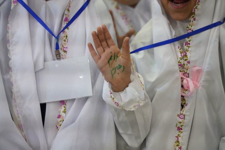 جشن بندگی دختران خرم‌آبادی در مصلی الغدیر