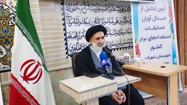 اعتقادات دینی به زندگی جوانان جهت می‌بخشد