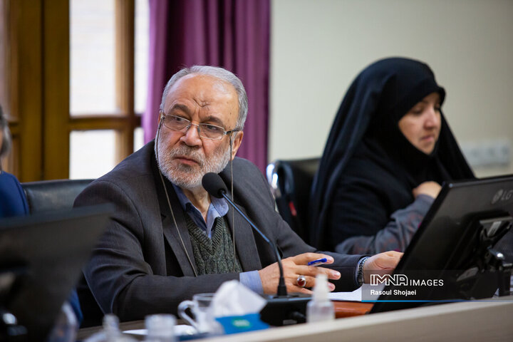 جلسه بررسی بودجه 1405 شهرداری اصفهان