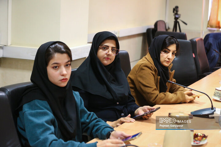 نشست خبری مدیرکل تعاون، کار و رفاه اجتماعی استان اصفهان