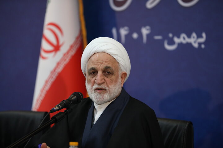 انقلاب کشور را از سلطه بیگانگان رها و ایران را به ملتی مستقل و مقتدر تبدیل کرد