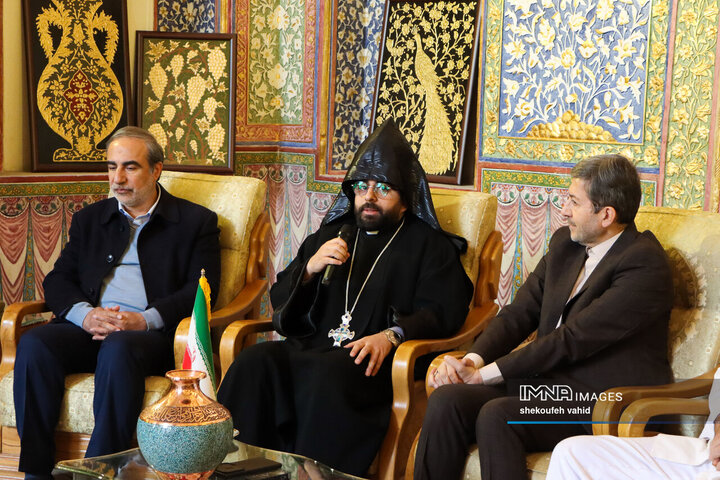 دیدار استاندار و نمایندگان ادیان توحیدی اصفهان