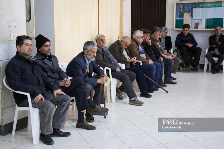 جشن پیروزی انقلاب در مرکز توانبخشی جانبازان شهید مطهری اصفهان
