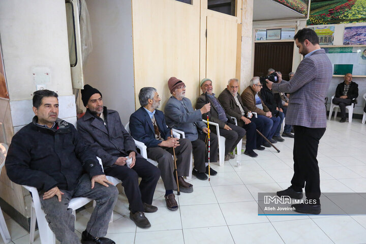 جشن پیروزی انقلاب در مرکز توانبخشی جانبازان شهید مطهری اصفهان