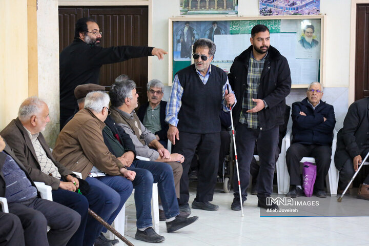 جشن پیروزی انقلاب در مرکز توانبخشی جانبازان شهید مطهری اصفهان