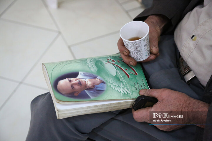 جشن پیروزی انقلاب در مرکز توانبخشی جانبازان شهید مطهری اصفهان