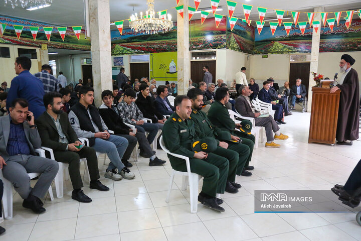جشن پیروزی انقلاب در مرکز توانبخشی جانبازان شهید مطهری اصفهان